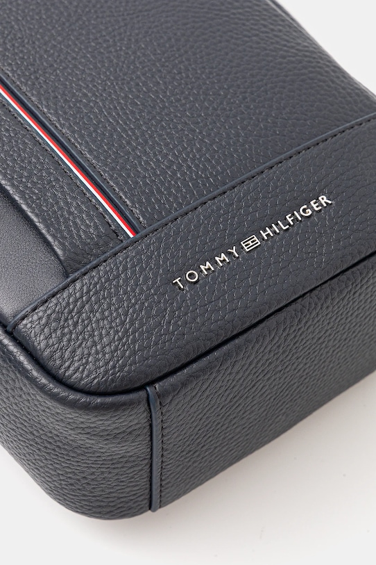 Malá taška Tommy Hilfiger tmavomodrá AM0AM13632