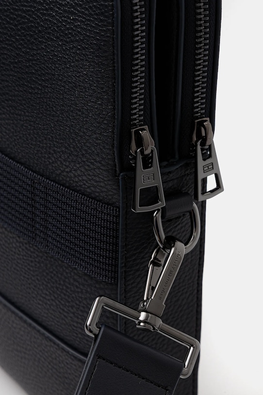 Сумка для ноутбука Tommy Hilfiger темно-синій AM0AM13631