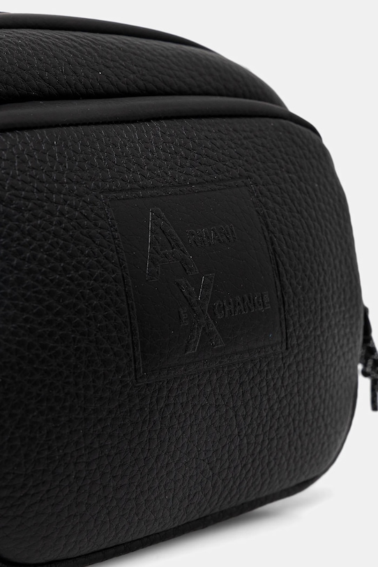 Ľadvinka Armani Exchange čierna XM001621.AF17210