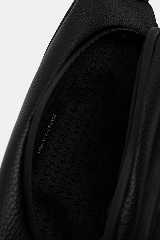 Ľadvinka Armani Exchange XM001621.AF17210 čierna