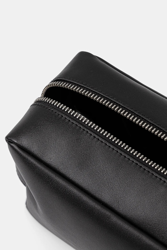 Akcesoria Calvin Klein kosmetyczka skórzana LV04D1132G czarny