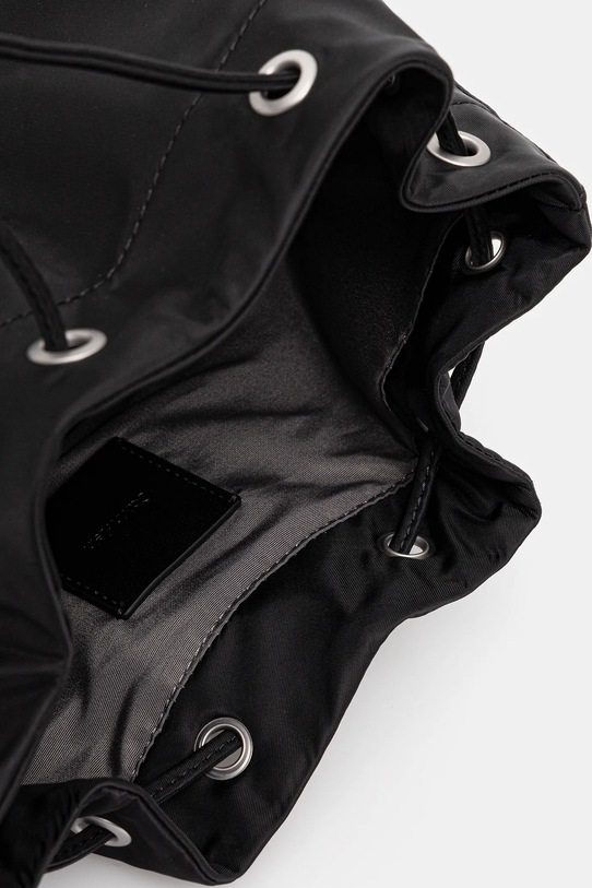 Nahrbtnik Calvin Klein LV04D3145G črna