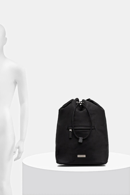 Nahrbtnik Calvin Klein LV04D3145G