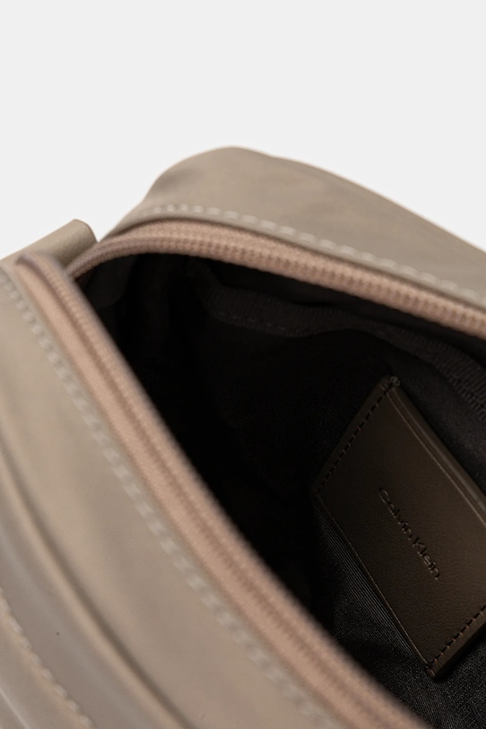 Torbica za okoli pasu Calvin Klein LV04D3180G bež