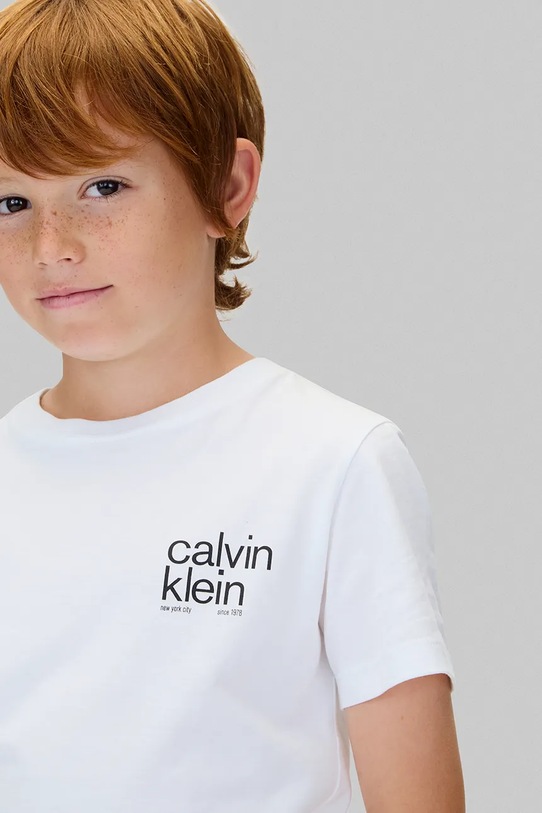 Дитяча бавовняна футболка Calvin Klein Jeans IB0IB02579.128.170.9BYA білий