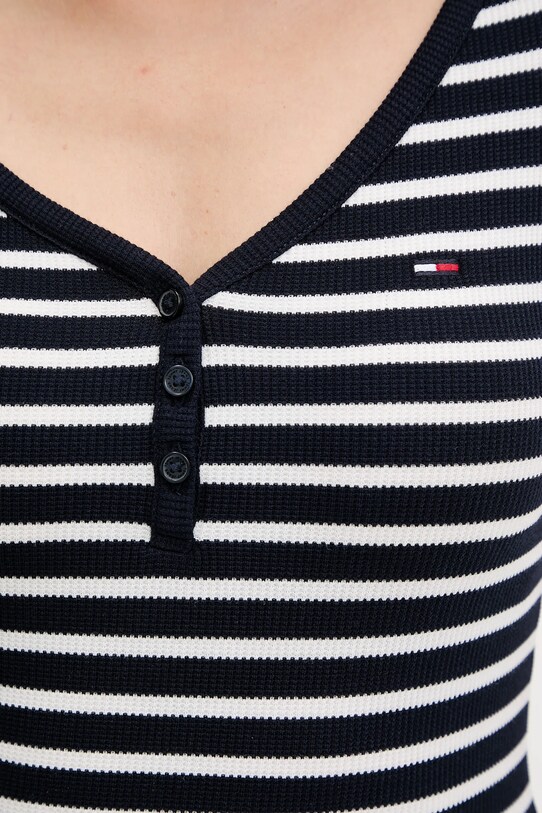 Tommy Jeans t-shirt sötétkék DW0DW20902