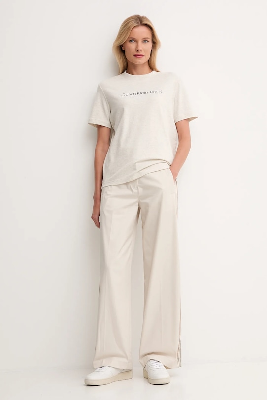 Βαμβακερό μπλουζάκι Calvin Klein Jeans LV047C912G κρεμ AW25