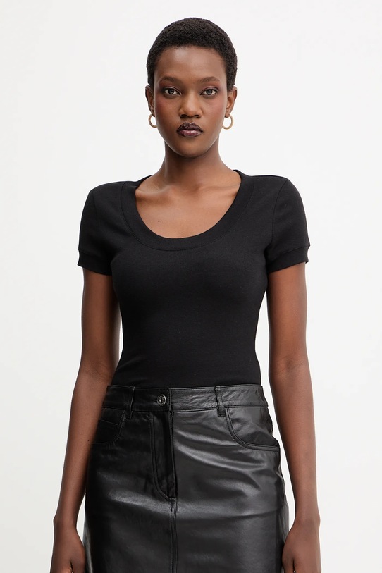 Tričko z hodvábnej zmesi Guess TINA slim čierna W5YP11.KCNH2
