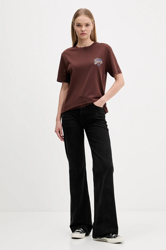 Bavlněné tričko Tommy Jeans DW0DW21524 hnědá AW25