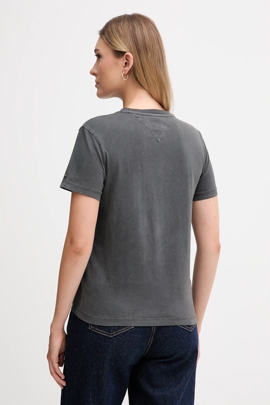 Bavlněné tričko Tommy Jeans DW0DW21966 šedá AW25