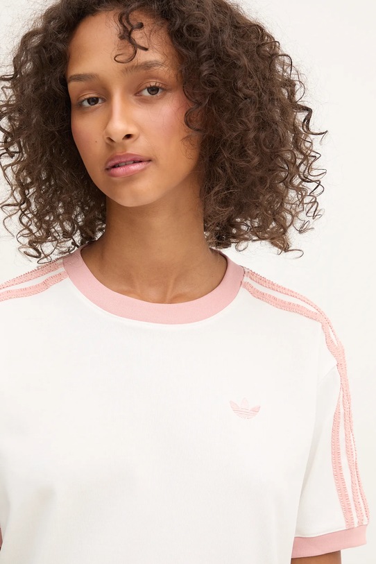 Тениска adidas Originals Ruffle 3S Tee бял KC8821