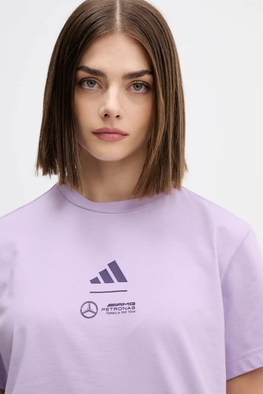 Bombažna kratka majica adidas x Mercedes vijolična JX8816