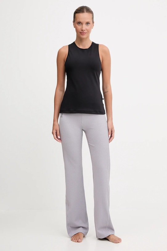 ON running top do jogi Studio 1WF12440553 czarny AW25