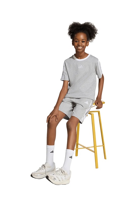 Detské bavlnené tričko adidas JW8631
