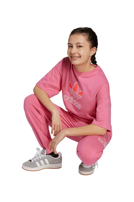 Детска памучна тениска adidas Originals JV8559