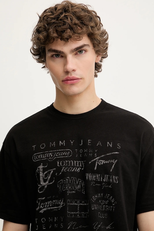 Βαμβακερό μπλουζάκι Tommy Jeans μαύρο DM0DM21584