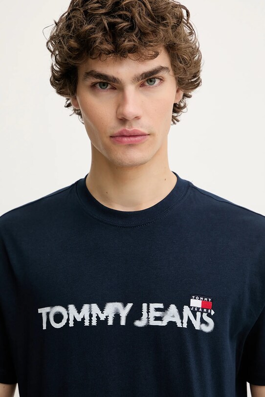 Bavlněné tričko Tommy Jeans námořnická modř DM0DM21585