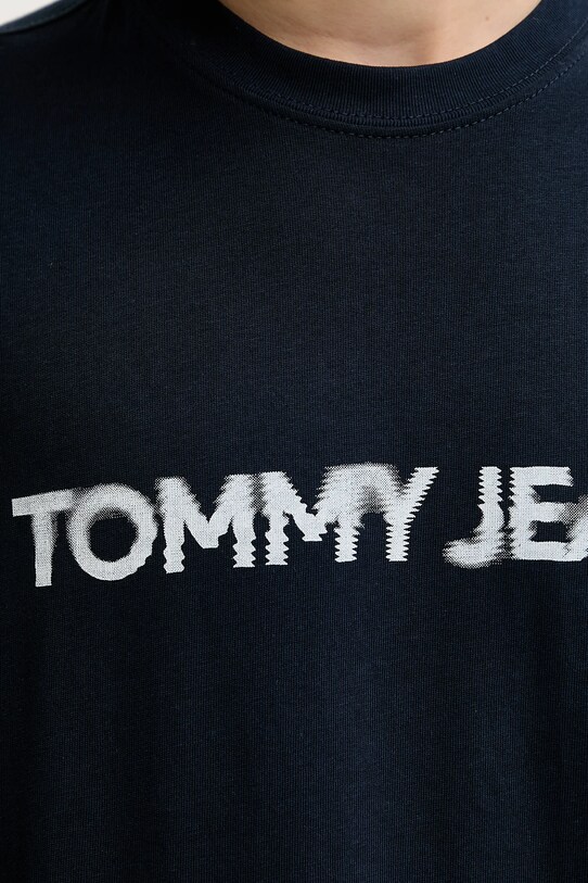 Bavlněné tričko Tommy Jeans DM0DM21585 námořnická modř