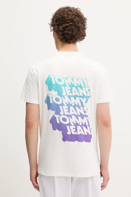 Ρούχα Βαμβακερό μπλουζάκι Tommy Jeans DM0DM21589 λευκό