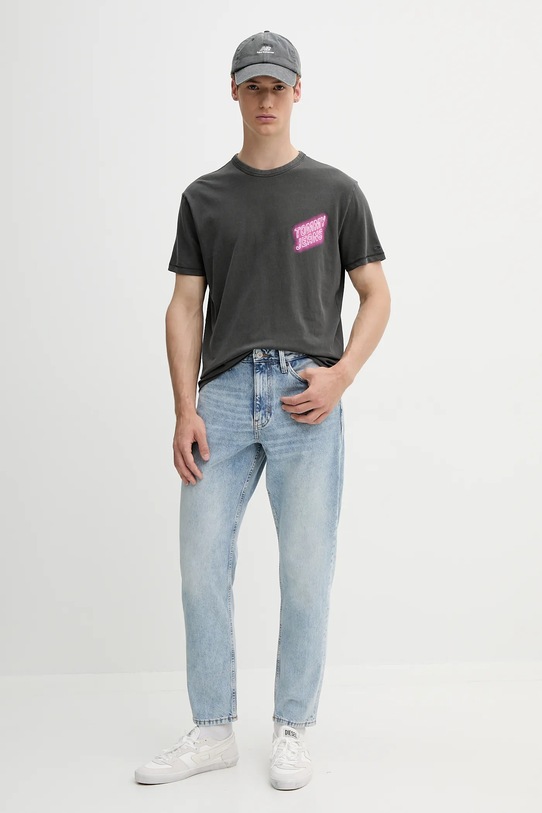 Βαμβακερό μπλουζάκι Tommy Jeans DM0DM21829 γκρί AW25