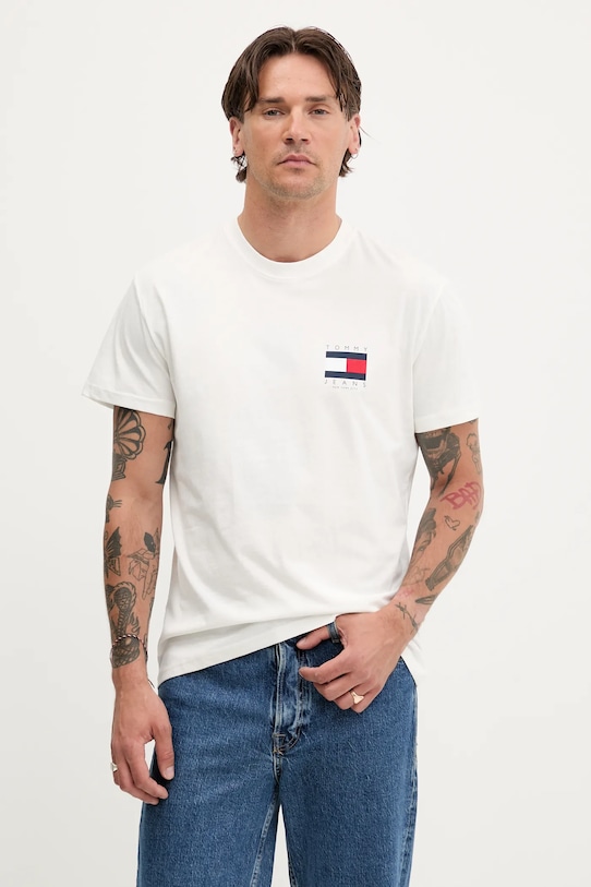 Ruházat Tommy Jeans pamut póló DM0DM21910 fehér