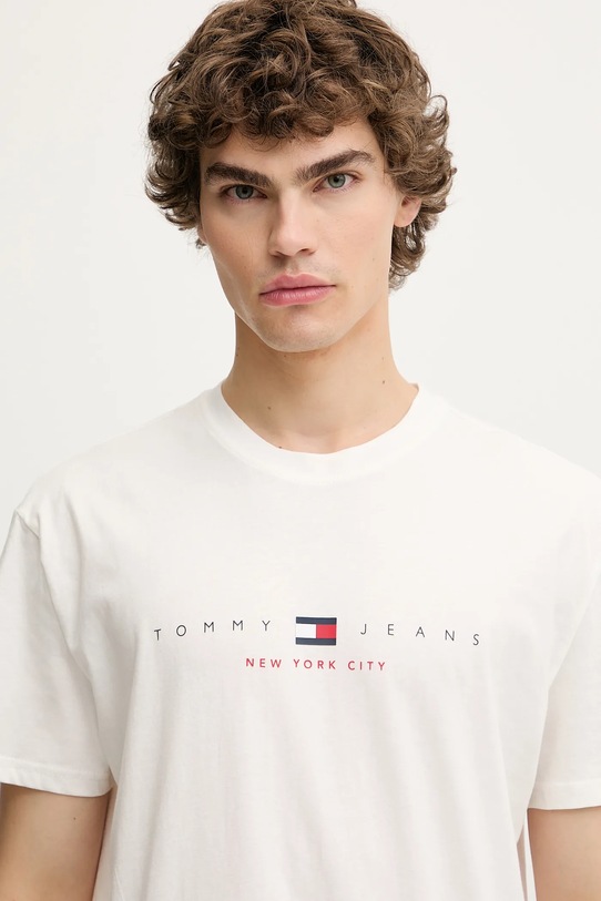Ρούχα Βαμβακερό μπλουζάκι Tommy Jeans DM0DM21911 λευκό