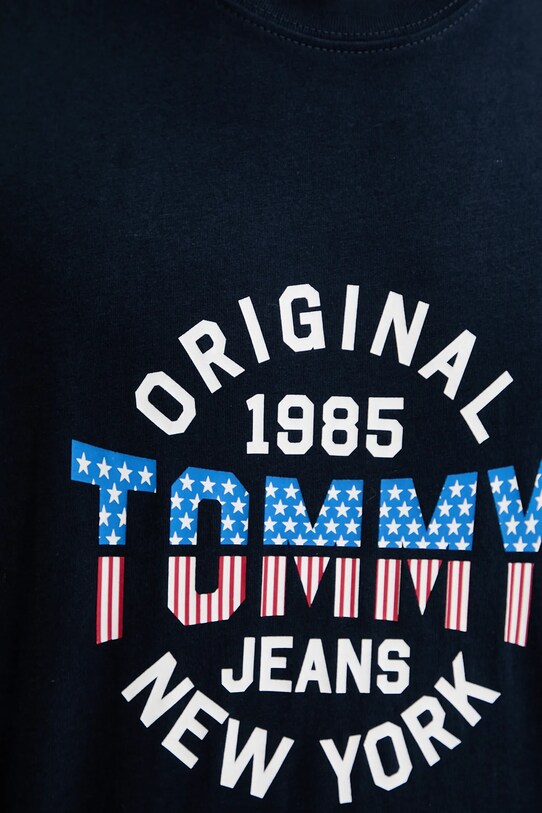 Bavlněné tričko Tommy Jeans DM0DM21913 námořnická modř