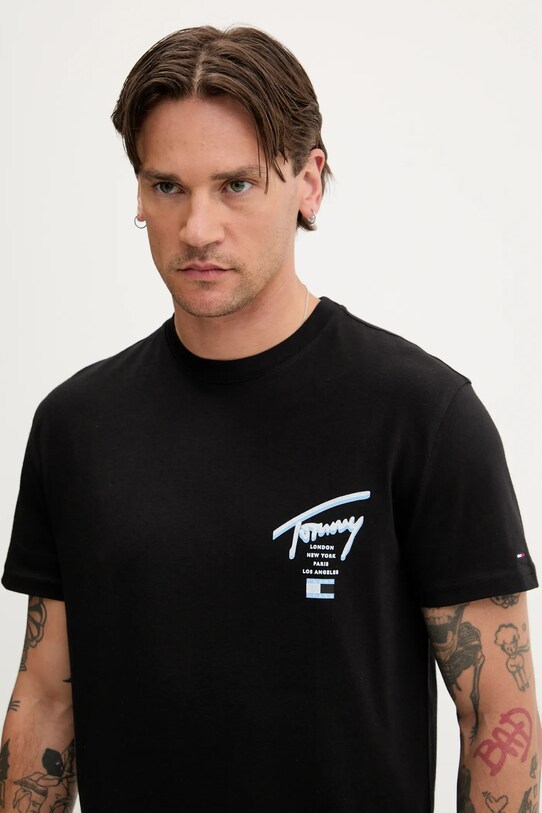 Tommy Jeans t-shirt in cotone nero DM0DM21934