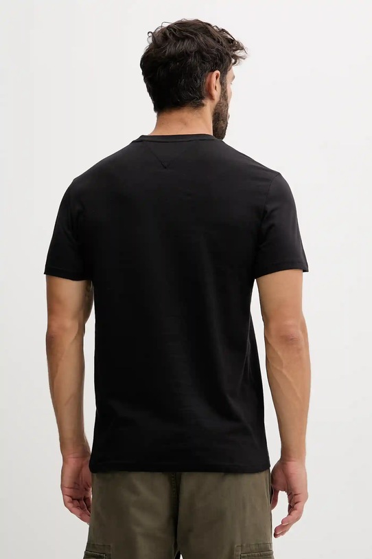 Bavlnené tričko Tommy Jeans DM0DM21977 čierna AW25