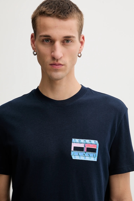 Bavlněné tričko Tommy Jeans námořnická modř DM0DM21980