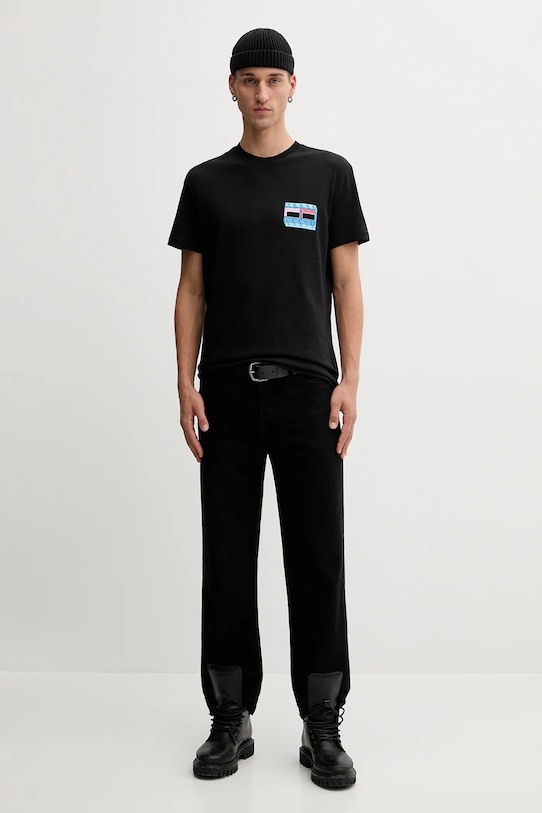 Памучна тениска Tommy Jeans DM0DM21980 черен AW25