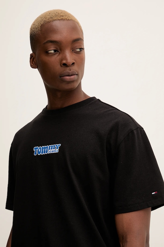 Tommy Jeans pamut póló fekete DM0DM22051