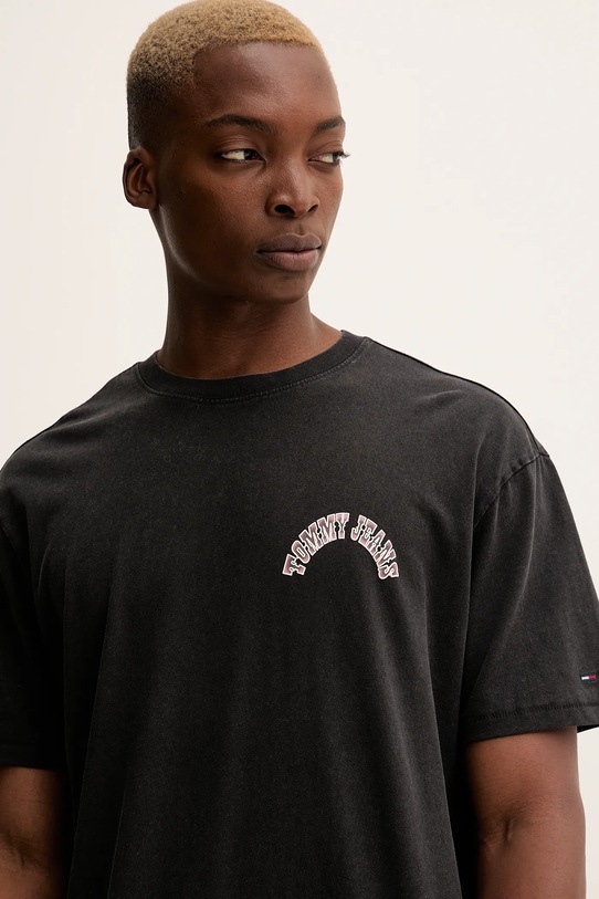 Bavlněné tričko Tommy Jeans černá DM0DM22060