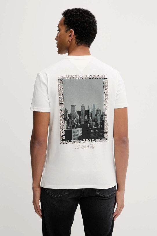 Tommy Jeans t-shirt bawełniany nadruk biały DM0DM22128