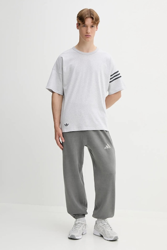 adidas Originals tricou din bumbac Neuclassics HZ3699 gri AW25