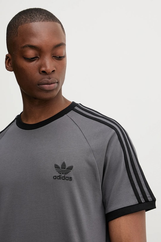 Памучна тениска adidas Originals 3-Stripes сив JY1373