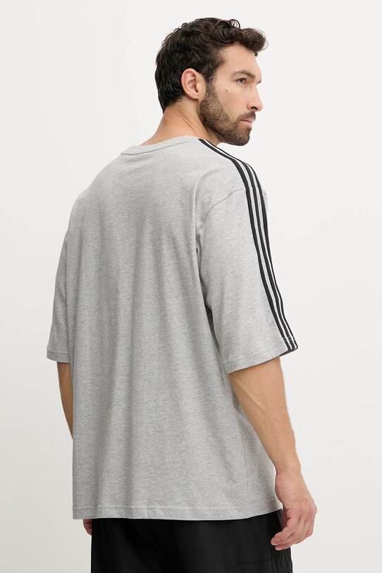 Oblečenie Bavlnené tričko adidas Originals Oversize Tee JY1395 sivá