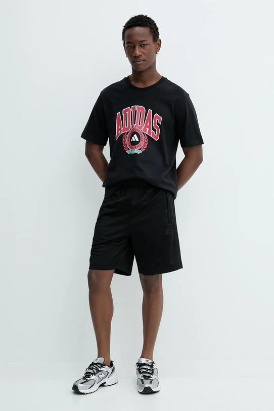 Бавовняна футболка adidas VSTY CREST JV8443 чорний AW25