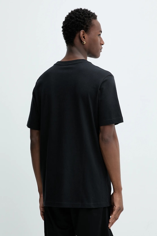 Одежда Хлопковая футболка adidas VSTY CREST JV8443 чёрный