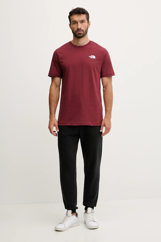 The North Face tricou din bumbac Redbox NF0A87NPDO31 burgundia AW25
