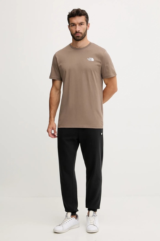 Βαμβακερό μπλουζάκι The North Face Redbox NF0A87NPE1Q1 καφέ AW25
