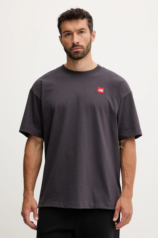 Pamučna majica The North Face Redbox natpis siva NF0A8EG50SA1