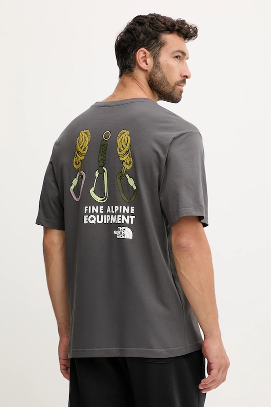 Bavlněné tričko The North Face kulatý šedá NF0A8F2GRHI1