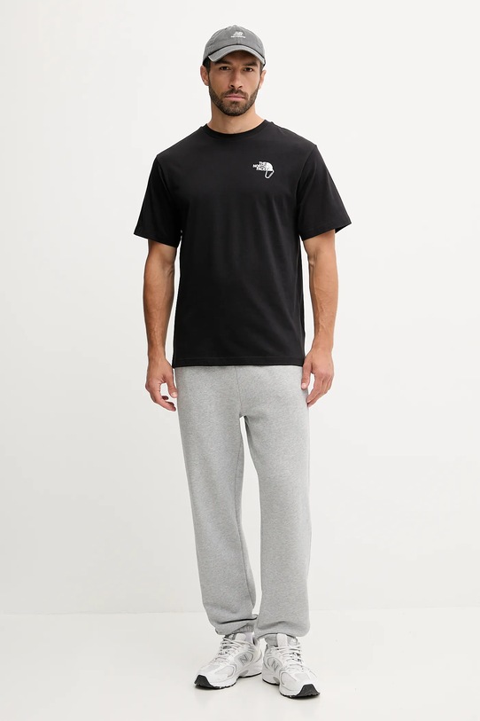 Bavlněné tričko The North Face Explore Carabiner NF0A8F2HJK31 černá AW25