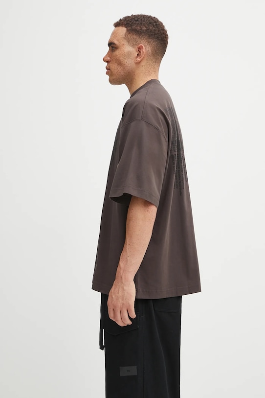 Памучна тениска VETEMENTS Cof Double Dripping Logo Regular UCF76TR450C кафяв AW25