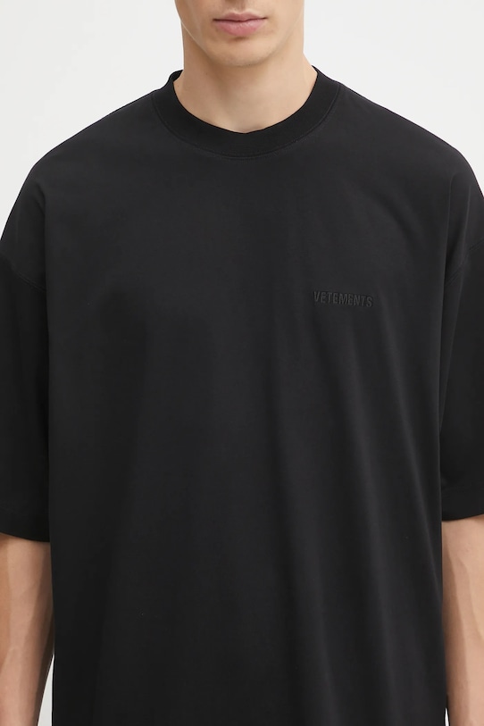 VETEMENTS t-shirt bawełniany Logo Regular czarny UH76TR100B