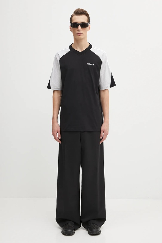 VETEMENTS t-shirt bawełniany Cut-Up V-Neck UH76TR265BG