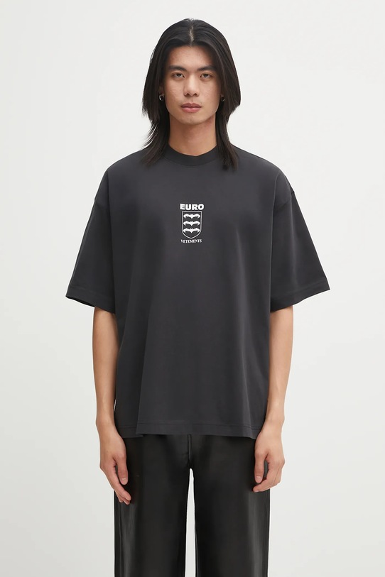 Βαμβακερό μπλουζάκι VETEMENTS Bats Logo Regular χαλαρό μαύρο UH76TR650B