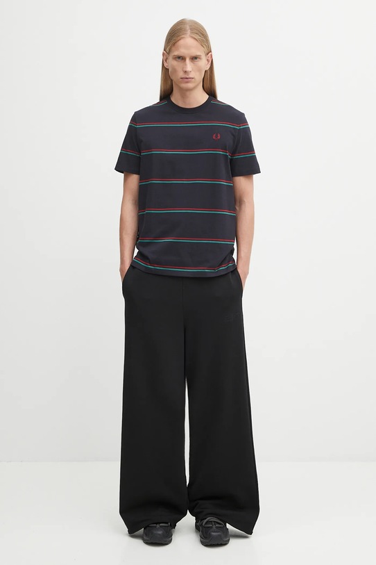 Bavlnené tričko Fred Perry M1734 tmavomodrá