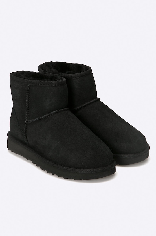 Semišové snehule UGG Classic Mini II 1016222.BLK čierna AA00